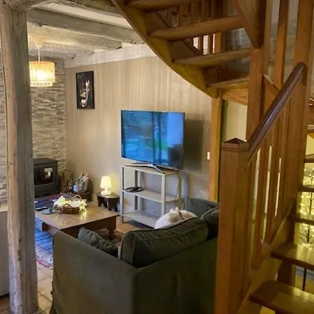 Maison De Pascaline-bergerie Renovee 펜션 캄팡